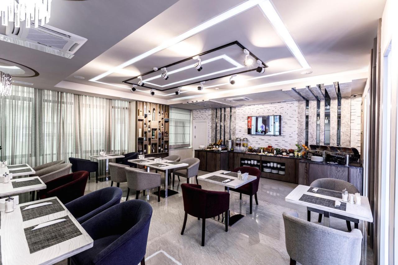 Parallel Hotel Baku Exterior photo
